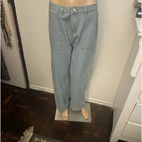 Old Navy Light Blue Straight Leg Jeans - Picture 2 of 5